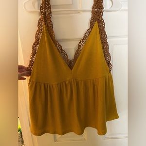 Large mustard yellow deep v boutique top.